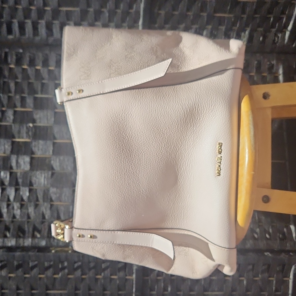 Michael korrs purse